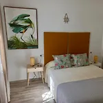 Nuevo Junto Al Mar